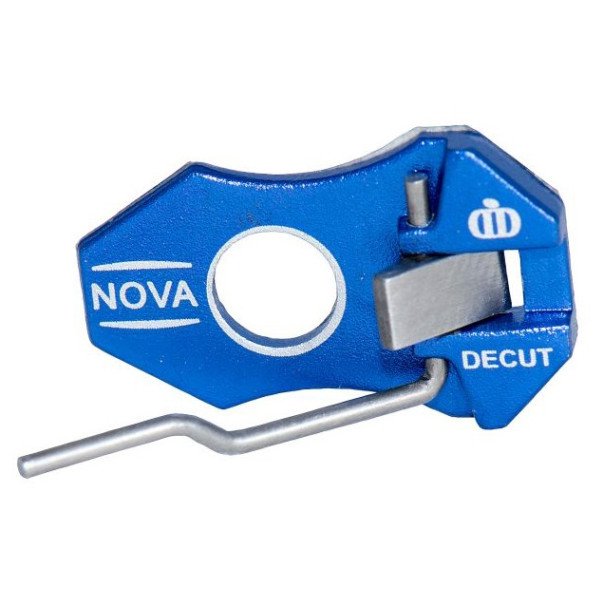 Decut Nova