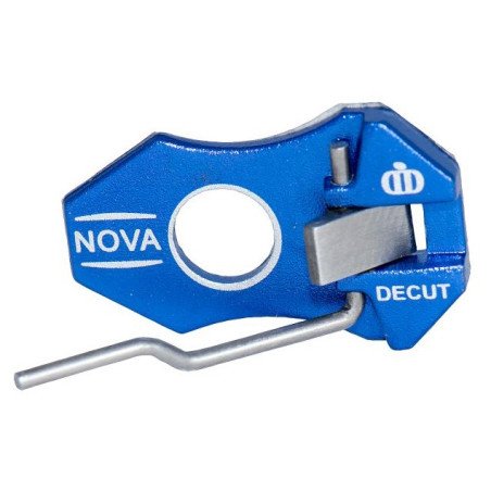 Decut Nova